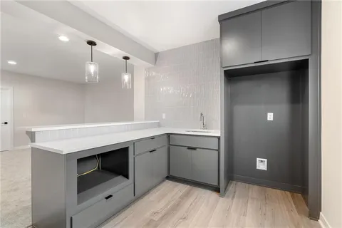 $735,000 | 8978 Shady Bend Road, Lenexa, KS 66227