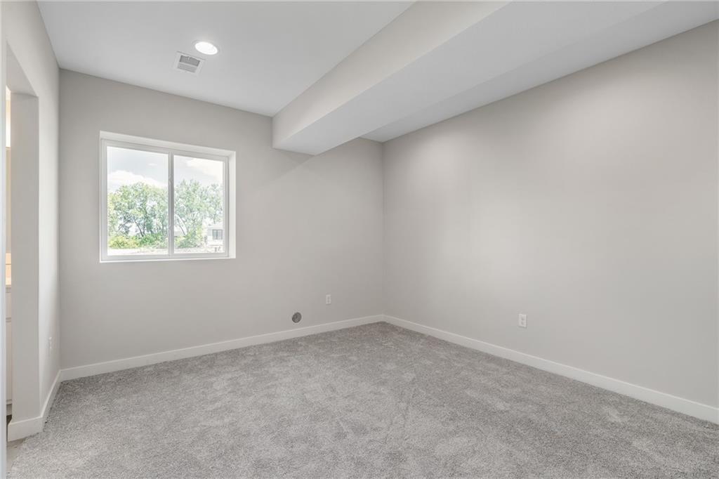 8978 Shady Bend Road Lenexa, KS 66227 - Photo 42 of 48