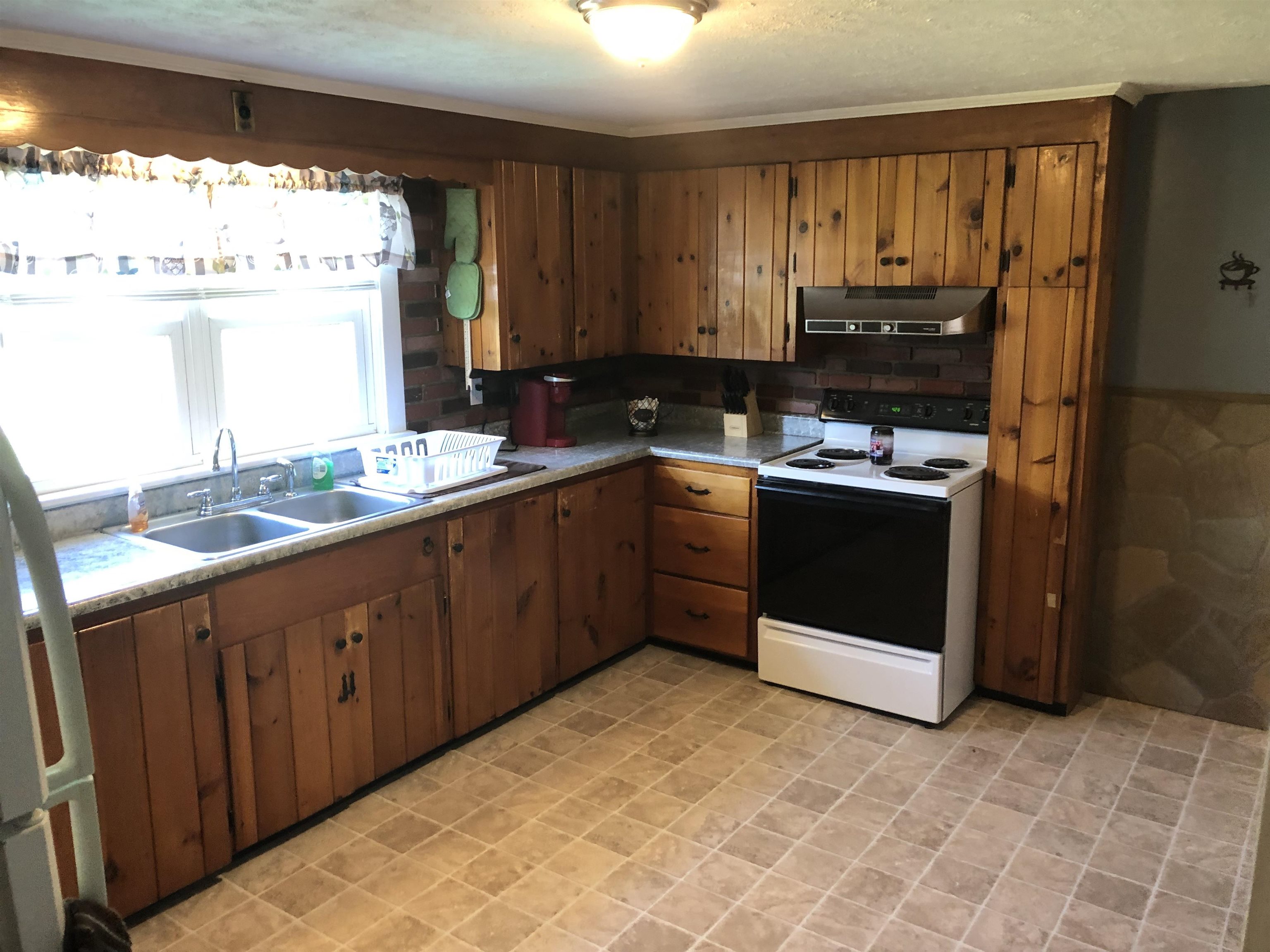 20 Lancaster Road Gorham, NH 03581 - Photo 6 of 15