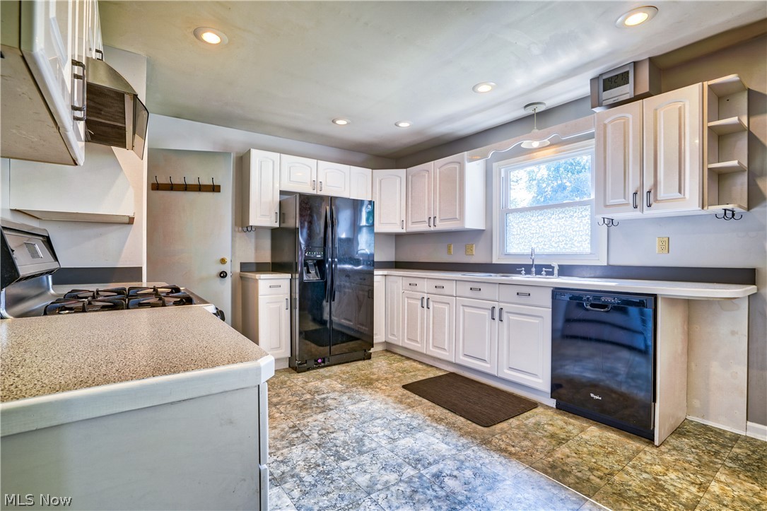 4583 Manchester Road New Franklin, OH 44319 - Photo 11 of 35 Gallery Image 11