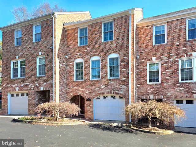 $3,550 | 117 Shooters Court, Alexandria, VA 22314