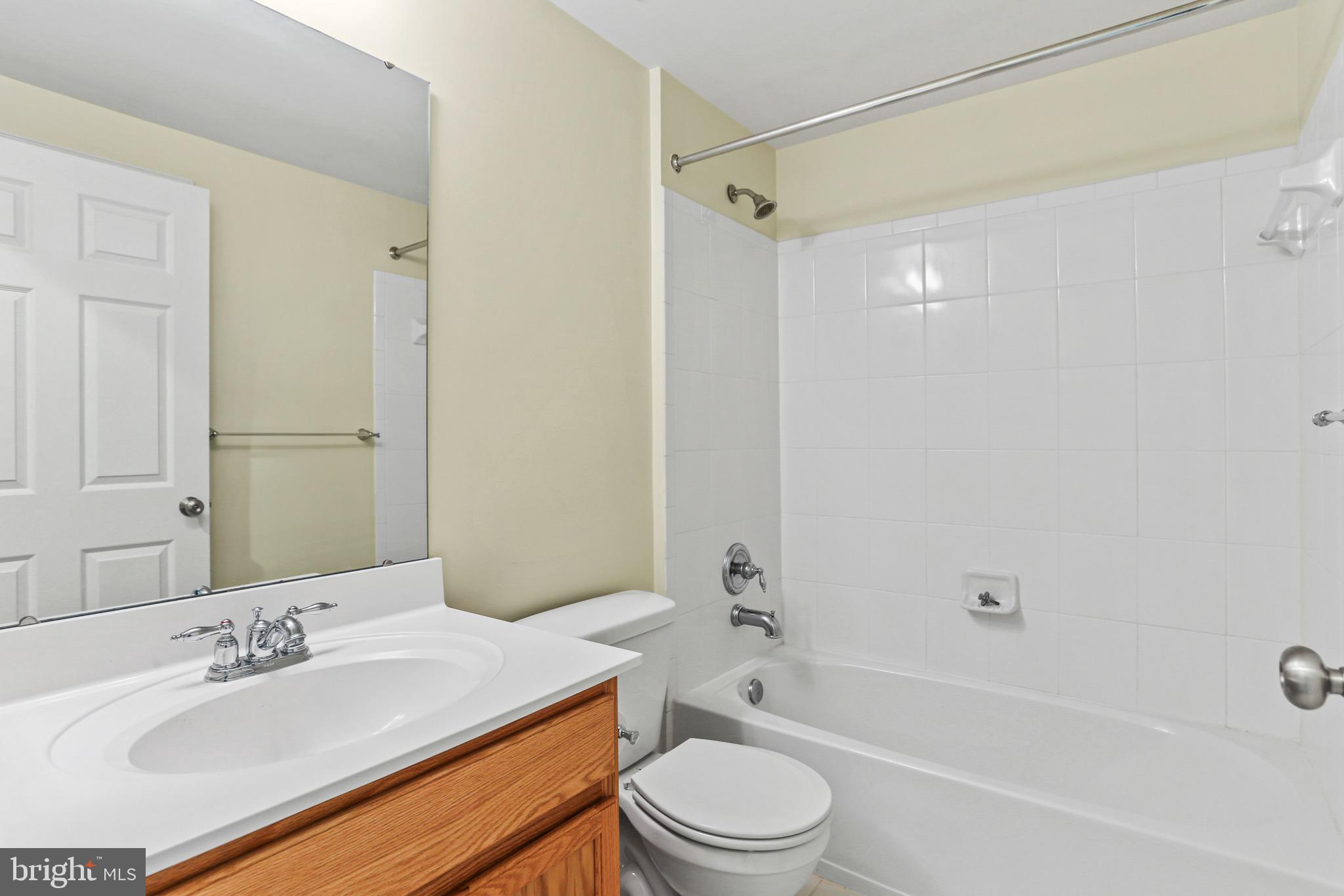 4711 Arsenal Road, Unit 38 Ellicott City, MD 21042 - Photo 20 of 35 Hall Bath