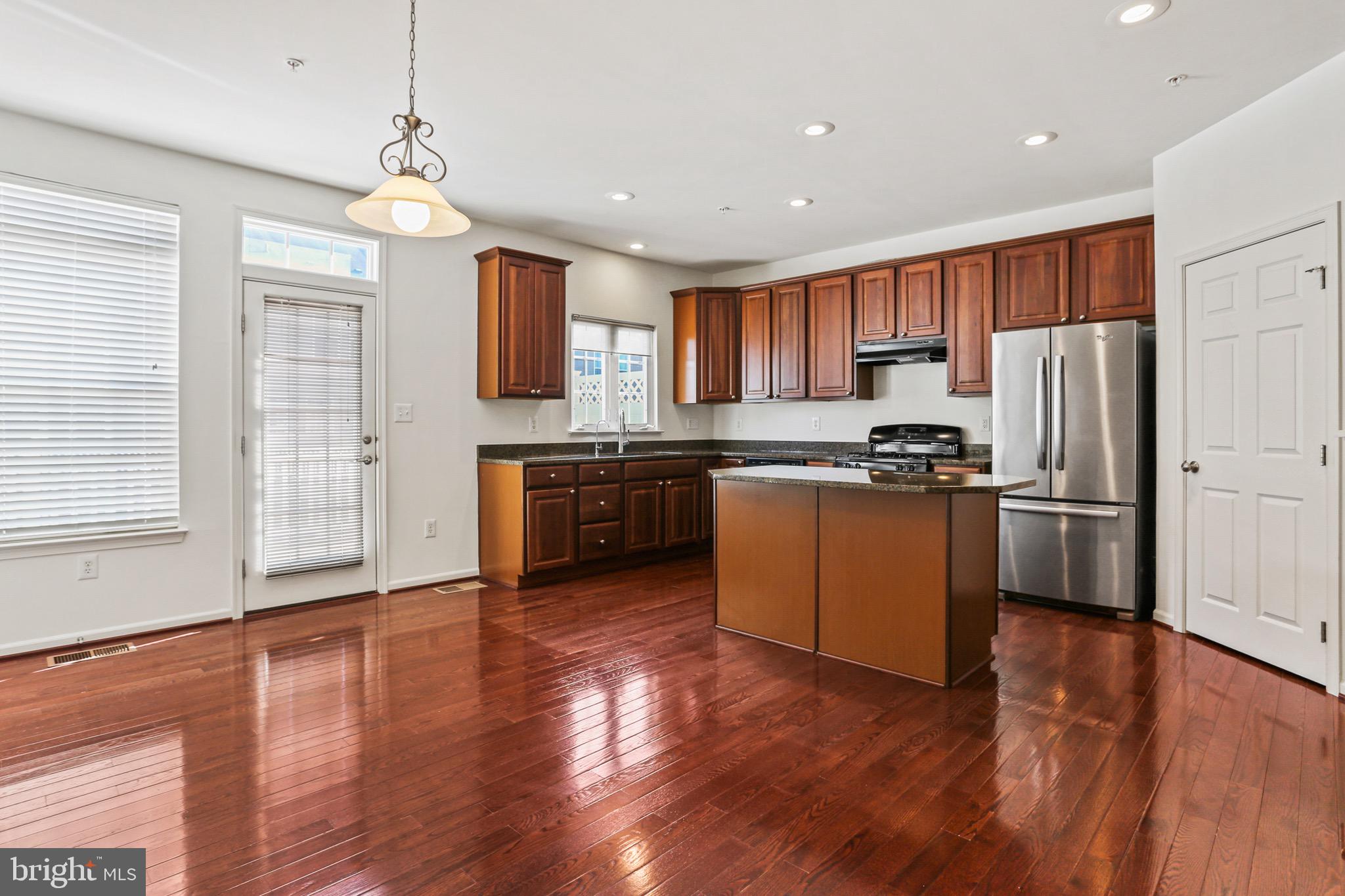 4711 Arsenal Road, Unit 38 Ellicott City, MD 21042 - Photo 3 of 35 Large Kitchen