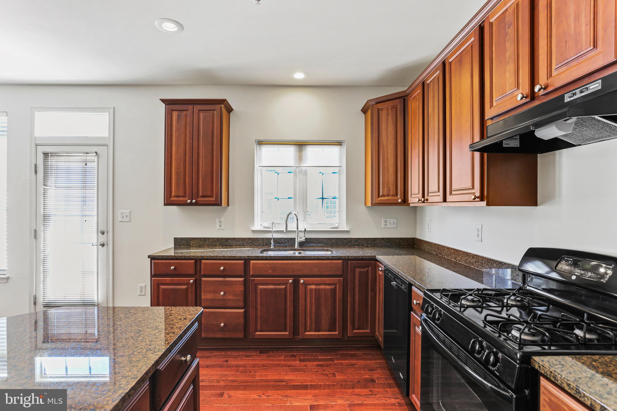 4711 Arsenal Road, Unit 38 Ellicott City, MD 21042 - Photo 5 of 35 Bright /Open
