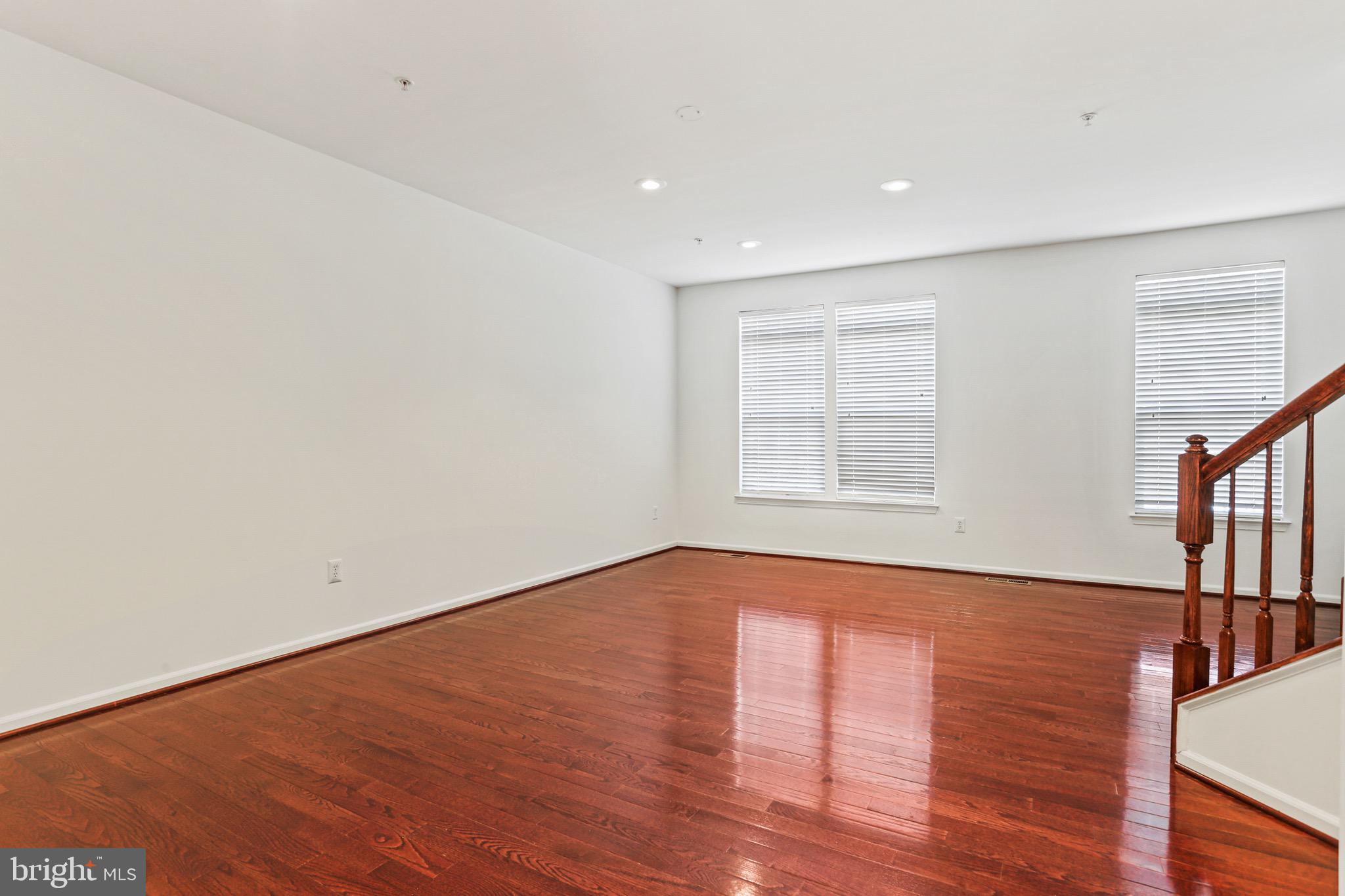 4711 Arsenal Road, Unit 38 Ellicott City, MD 21042 - Photo 9 of 35 Bright Living Room