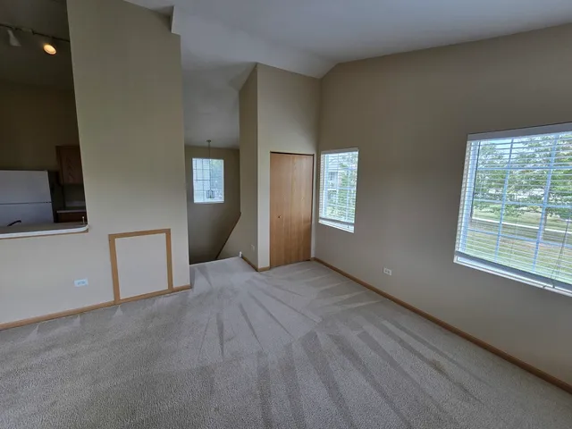 $249,900 | 1531 Silverstone Drive, Unit 1531, Carpentersville, IL 60110