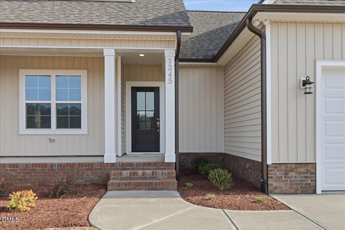 1345 Scarlet Oak Rd Spring Spring Hope, NC 27882 - Photo 4 of 23 a front view of a house
