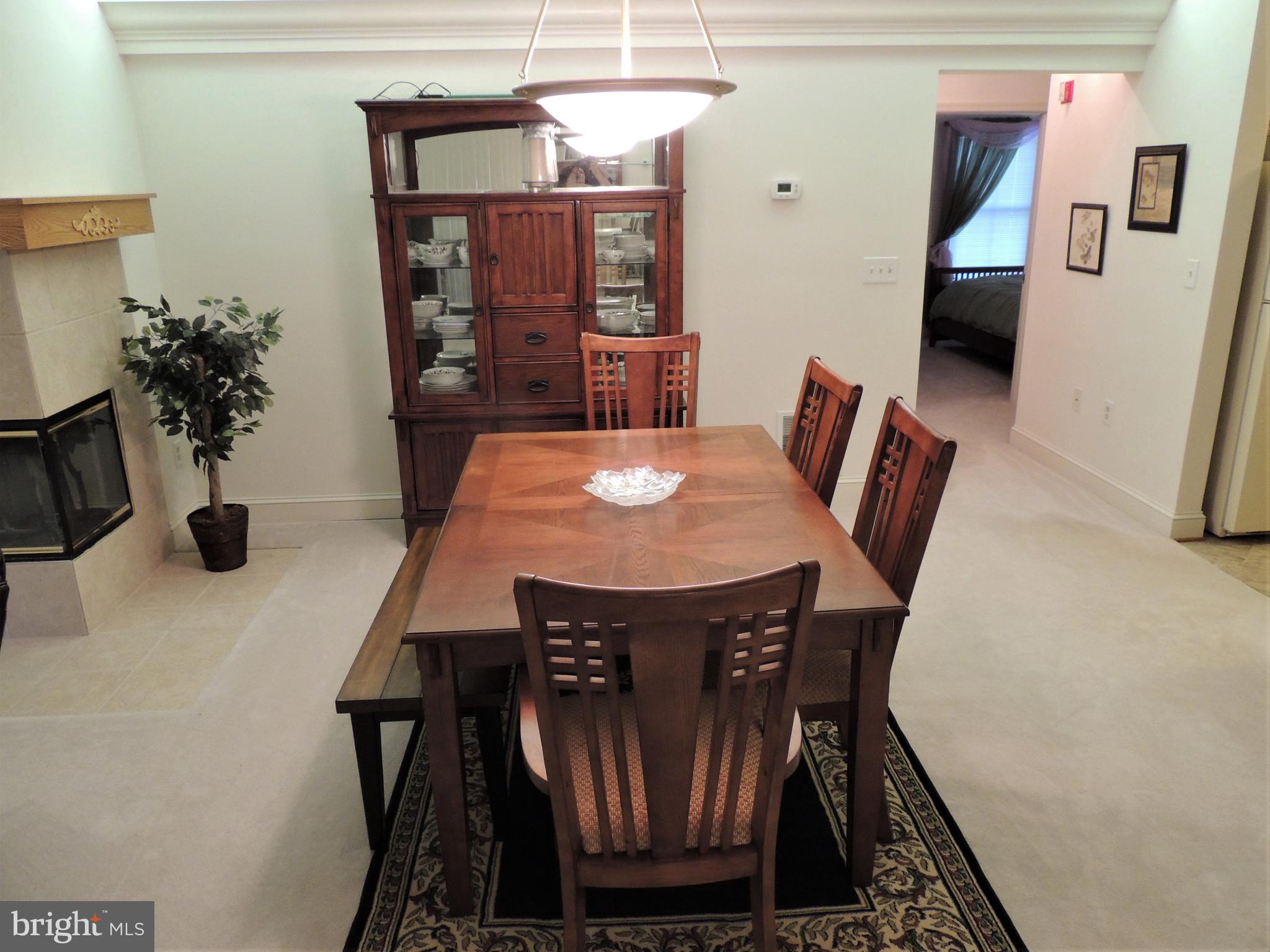 521 Runabout Loop Solomons, MD 20688 - Photo 4 of 33 Dining area