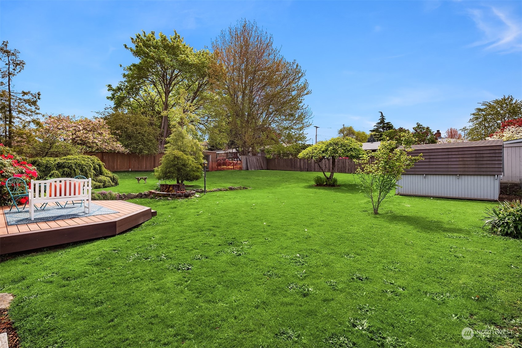513 South 18th Street Renton, WA 98055 - Photo 27 of 31 a view of a house with a backyard