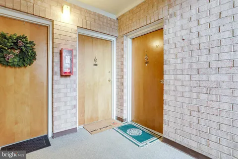 $465,000 | 4360 Cherry Hill Road, Unit 103, Arlington, VA 22207