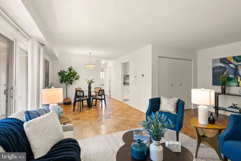 $465,000 | 4360 Cherry Hill Road, Unit 103, Arlington, VA 22207