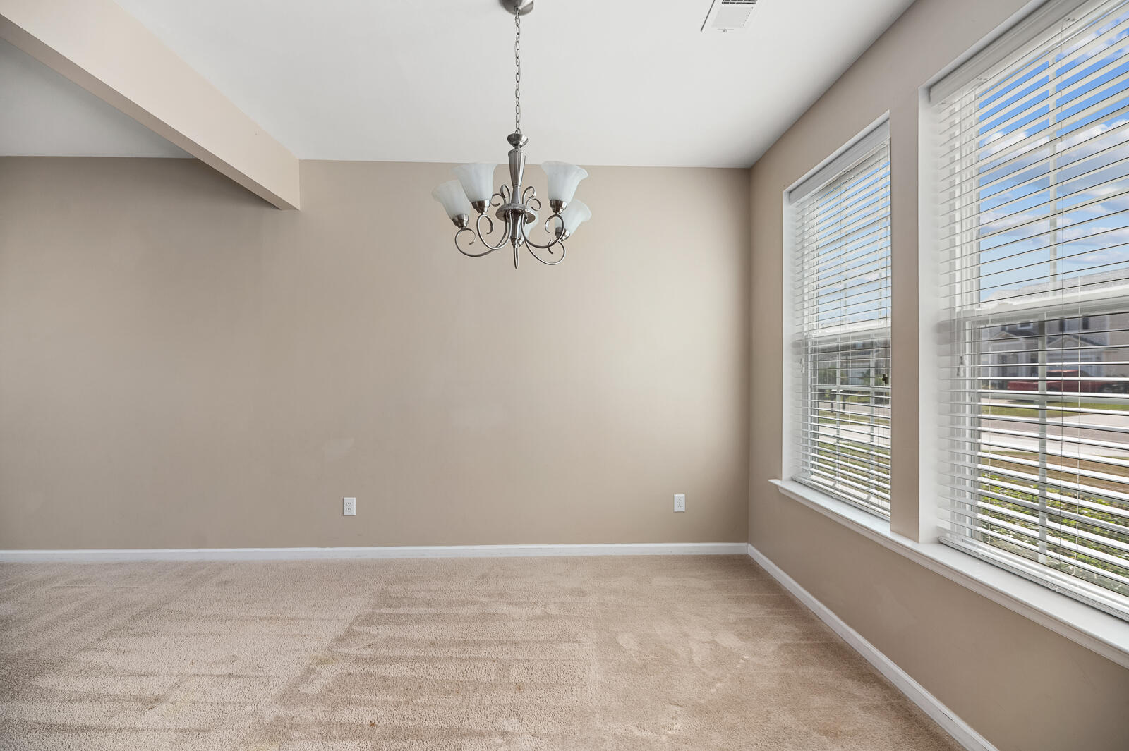 529 Pleasant Side Drive Moncks Corner, SC 29461 - Photo 4 of 20 529 Pleasant Side Drive 8 of 27