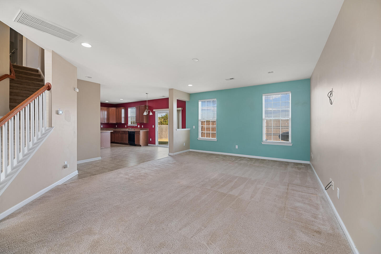 529 Pleasant Side Drive Moncks Corner, SC 29461 - Photo 5 of 20 529 Pleasant Side Drive 5 of 27