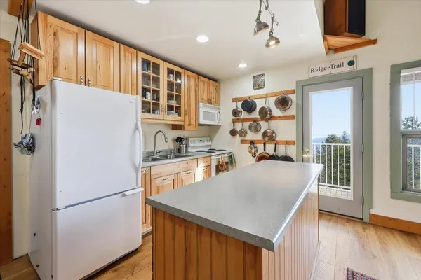 $250,000 | 28600 North Mt Spokane Park Drive, Unit 313, Mead, WA 99021