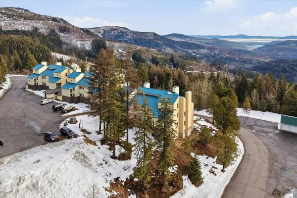 $250,000 | 28600 North Mt Spokane Park Drive, Unit 313, Mead, WA 99021