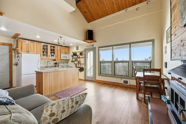 $250,000 | 28600 North Mt Spokane Park Drive, Unit 313, Mead, WA 99021