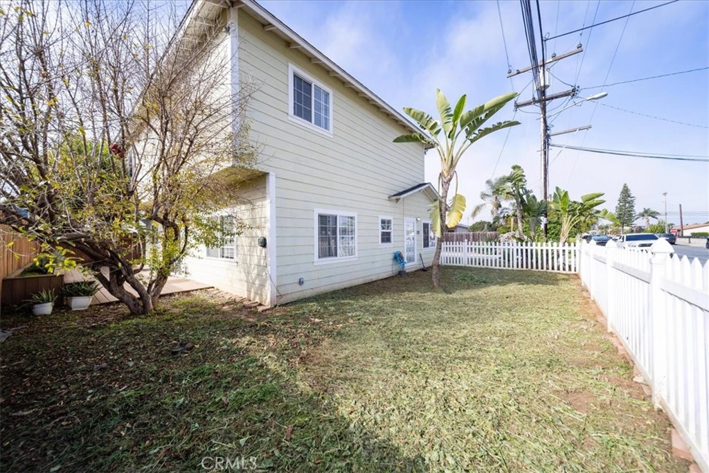 570 Emory Street Imperial Beach, CA 91932 - Photo 40 of 43 a view of a house with a yard