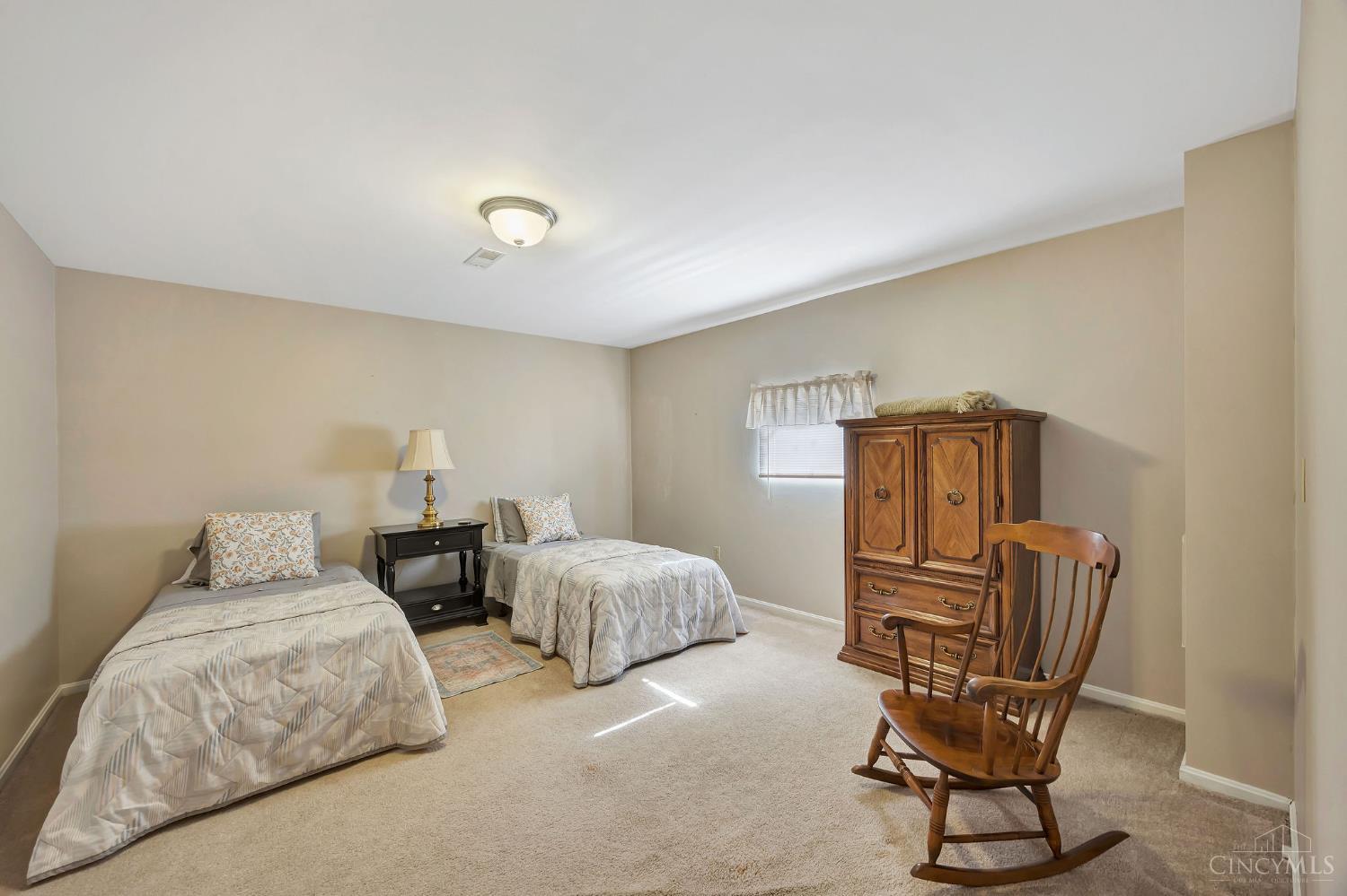 5509 Boomer Road Cincinnati, OH 45247 - Photo 27 of 38
