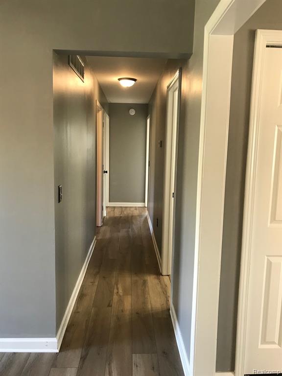 7511 State Road Fort Gratiot, MI 48059 - Photo 13 of 49