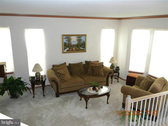 4201 Huntshire Road Randallstown, MD 21133 - Photo 1 of 28 Living Room