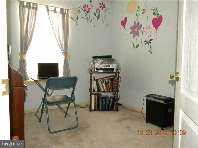 4201 Huntshire Road Randallstown, MD 21133 - Photo 19 of 28 2 nd Bedroom