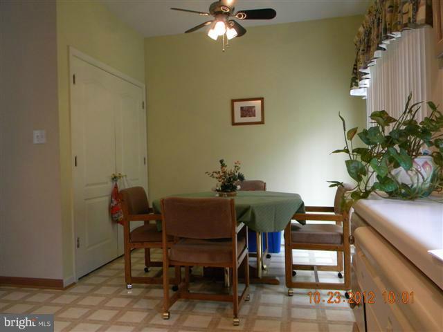 4201 Huntshire Road Randallstown, MD 21133 - Photo 8 of 28 Kitchen