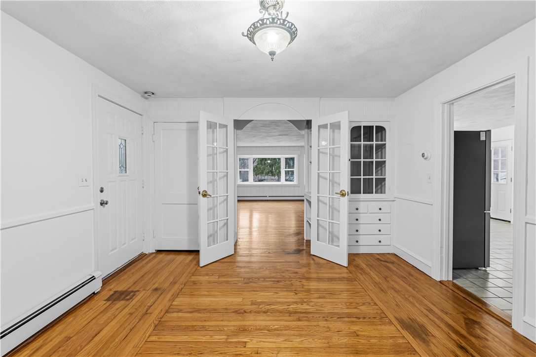 2 Whitman Street Smithfield, RI 02917 - Photo 15 of 29