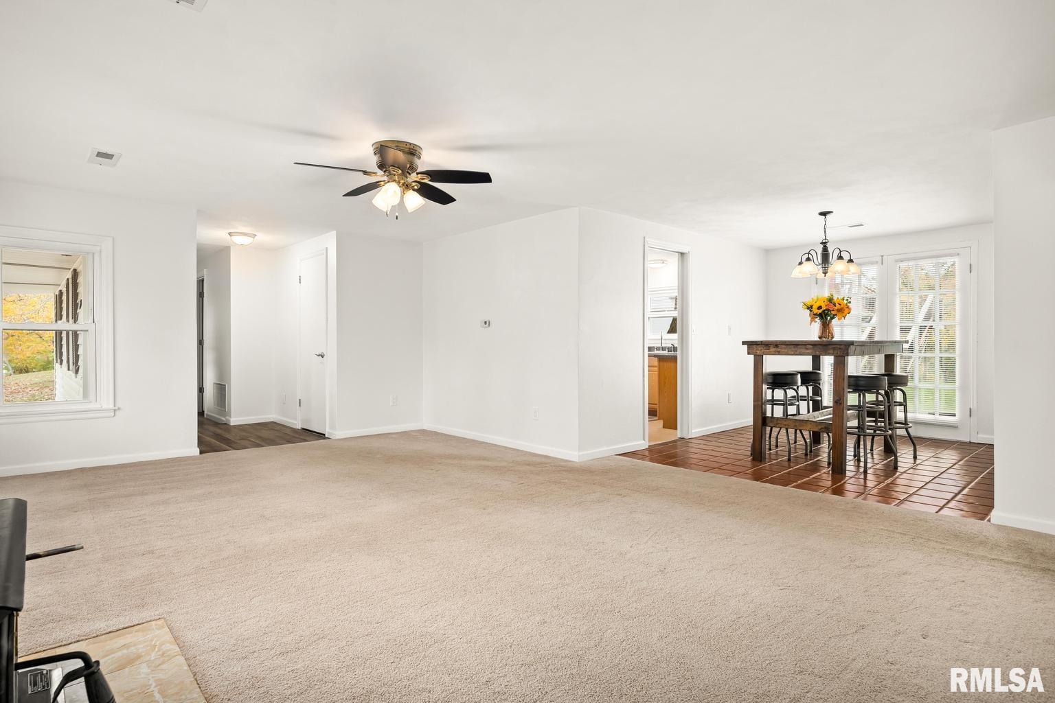 22165 Spring Creek Road Washington, IL 61571 - Photo 11 of 52 Gallery Image 11