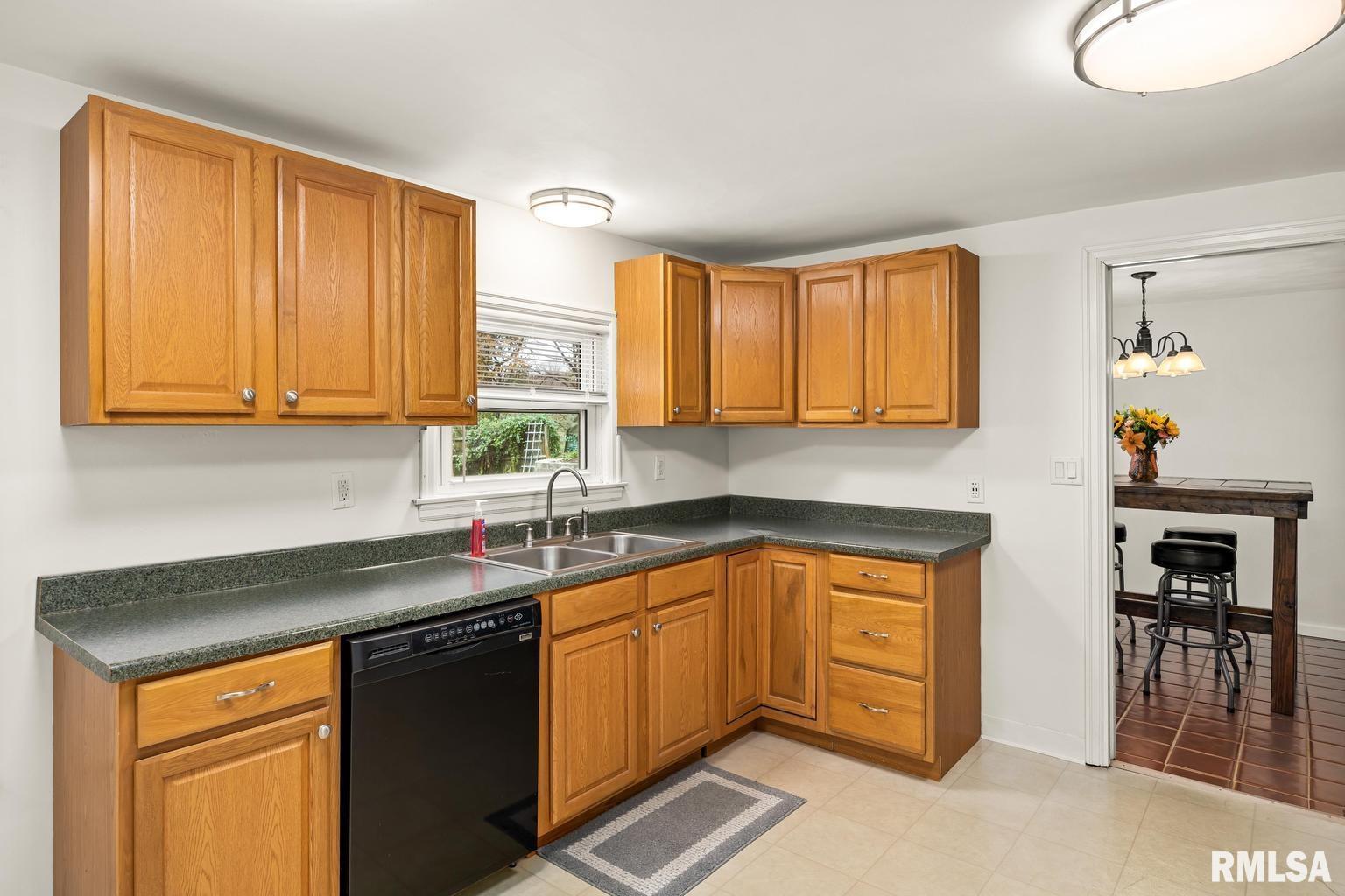 22165 Spring Creek Road Washington, IL 61571 - Photo 15 of 52 Gallery Image 15