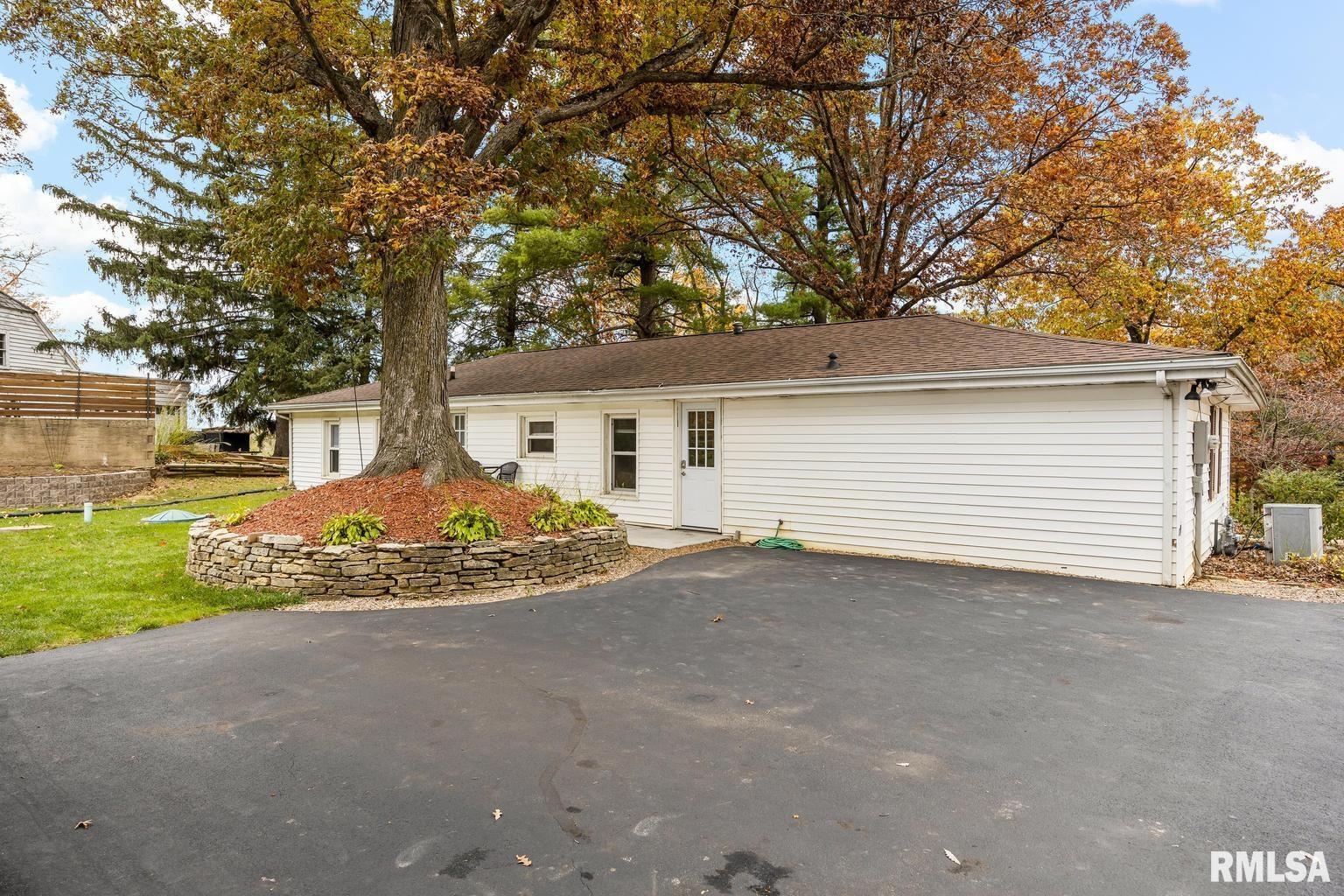 22165 Spring Creek Road Washington, IL 61571 - Photo 32 of 52 Gallery Image 32
