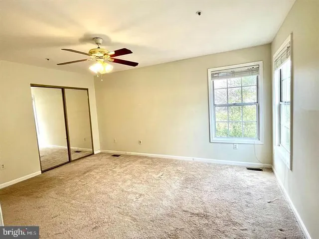 a view of empty room with window