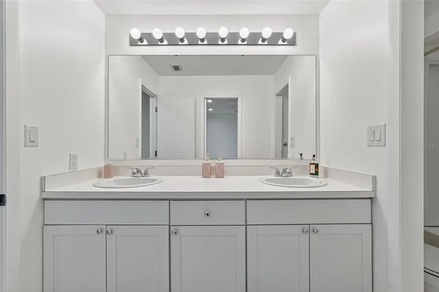 $425,000 | 1524 New Jersey Oaks Court, Lakeland, FL 33801