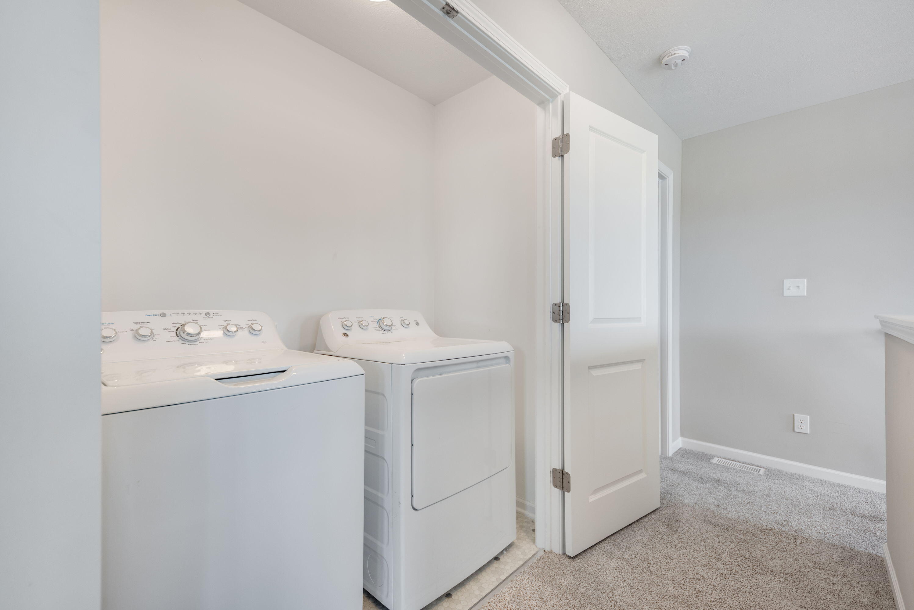 11803 Rhode Island Street Crown Point, IN 46307 - Photo 14 of 17 2996x2000