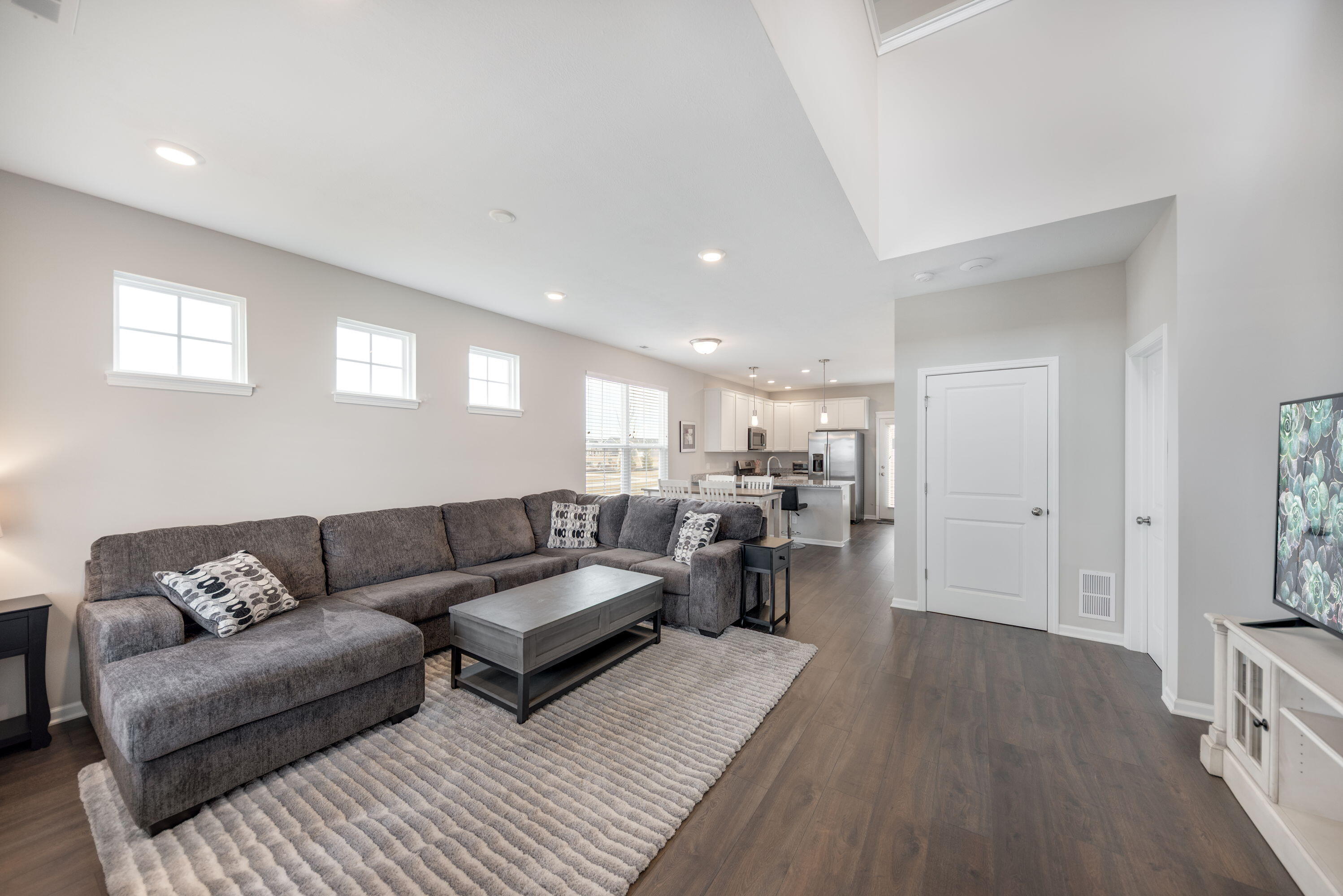 11803 Rhode Island Street Crown Point, IN 46307 - Photo 4 of 17 2996x2000