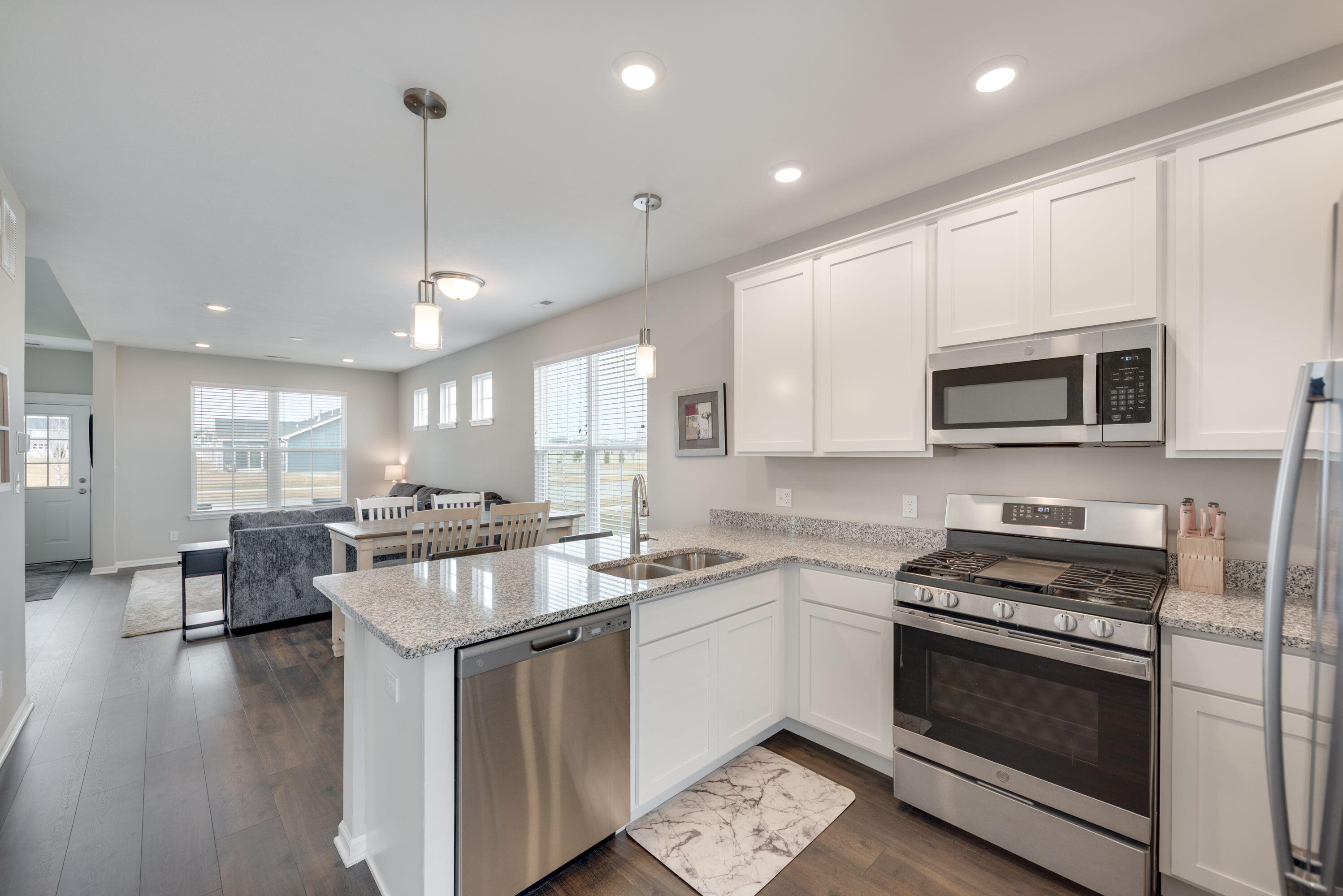 11803 Rhode Island Street Crown Point, IN 46307 - Photo 5 of 17 2996x2000