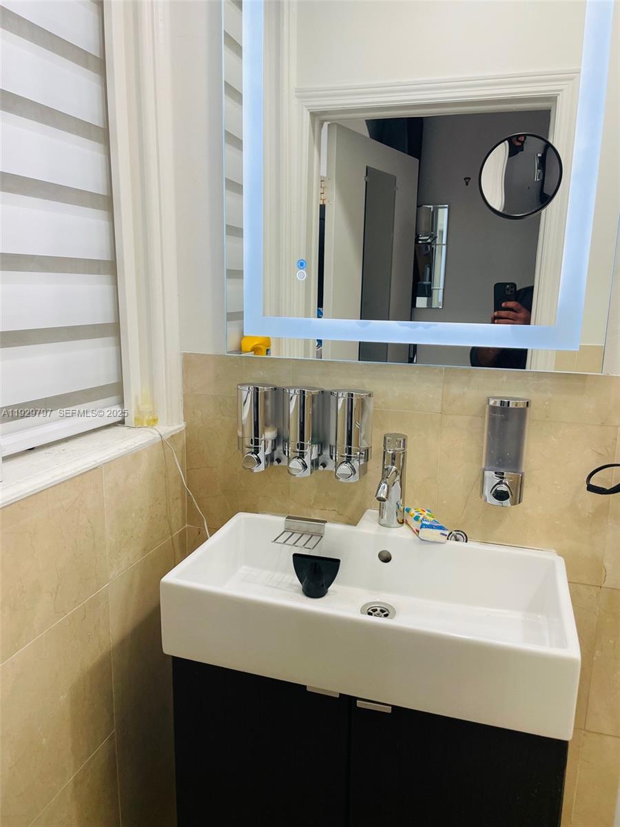 1027 Euclid Avenue, Unit 3 Miami Beach, FL 33139 - Photo 13 of 13