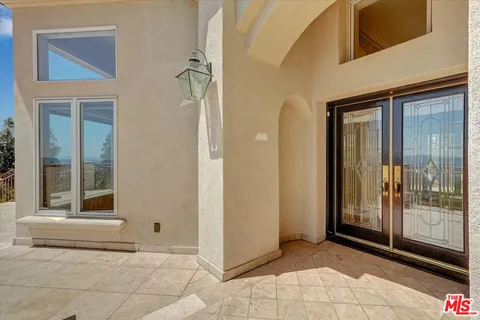 $2,998,000 | 1248 East Tujunga Avenue, Burbank, CA 91501
