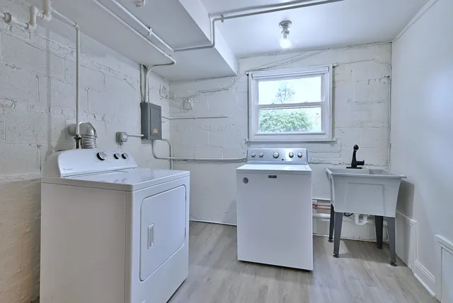 $549,900 | 6750 North Kostner Avenue, Lincolnwood, IL 60712