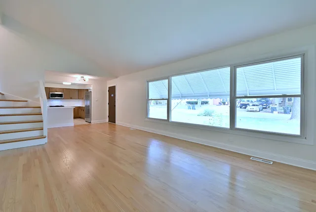 $549,900 | 6750 North Kostner Avenue, Lincolnwood, IL 60712