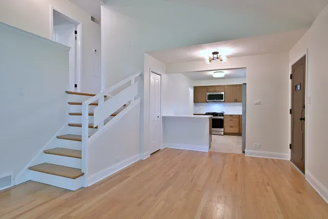 $549,900 | 6750 North Kostner Avenue, Lincolnwood, IL 60712