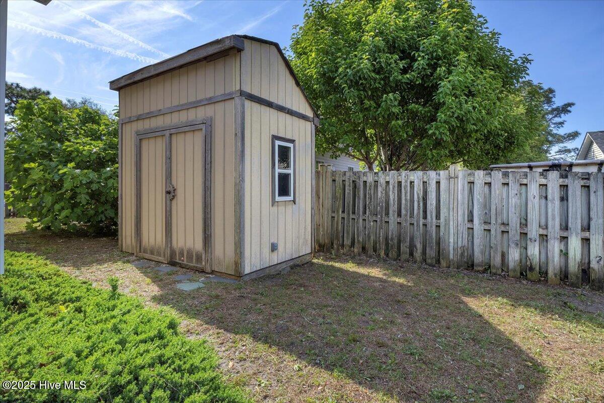 6604 Stoddard Road Wilmington, NC 28412 - Photo 22 of 23 Storage Shed