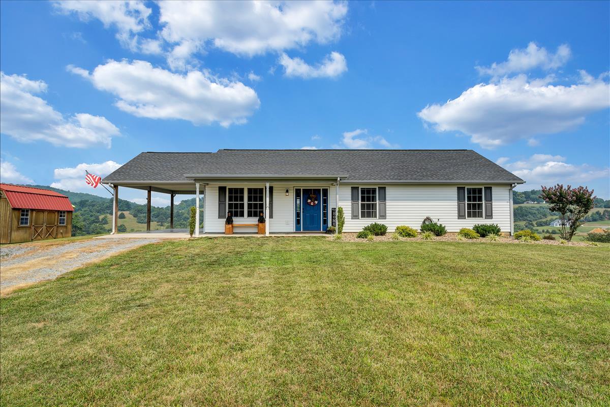 75 Longfield Road Fincastle, VA 24090 - Photo 2 of 30 Front of house