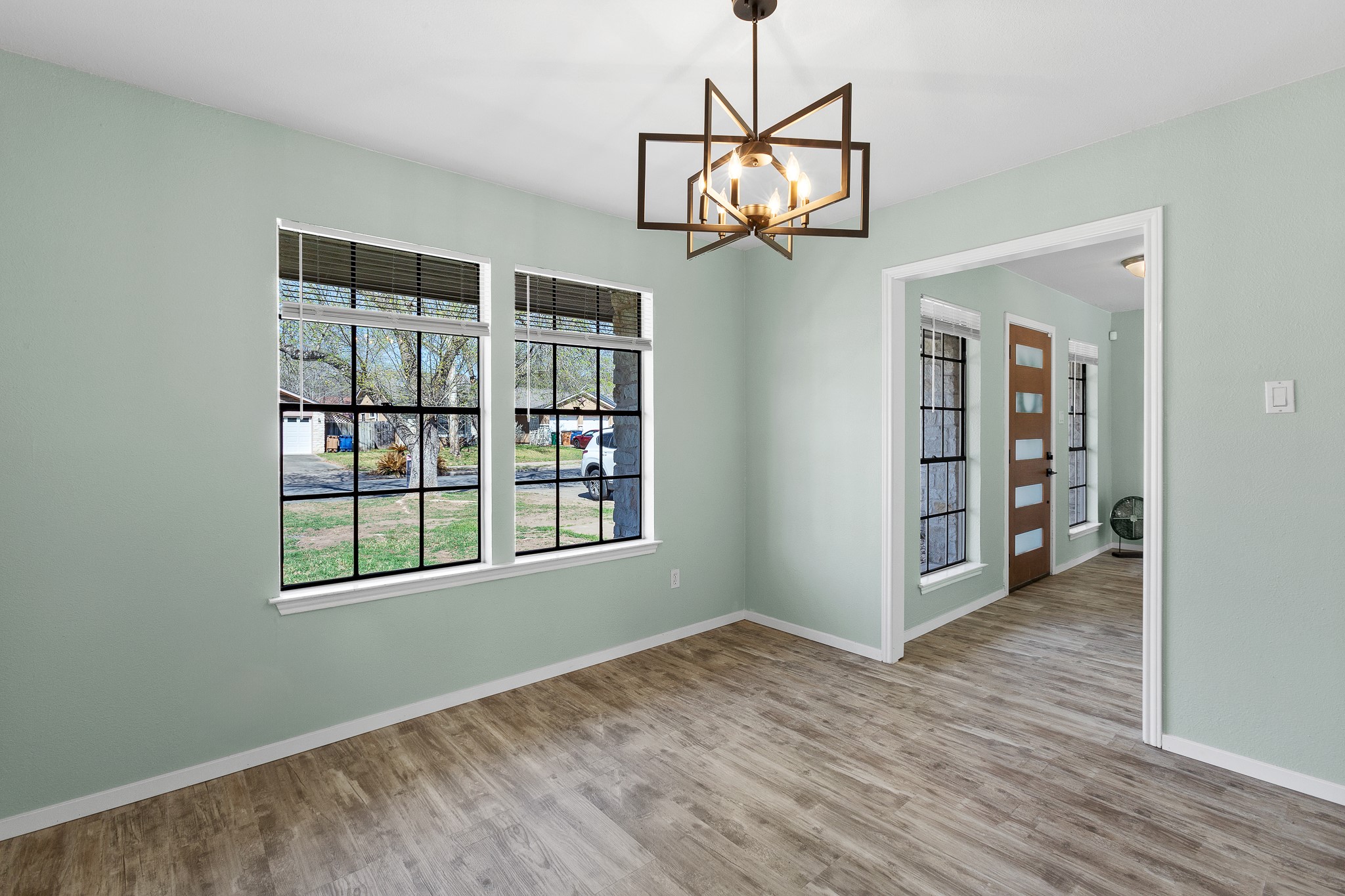 8007 Swindon Lane Austin, TX 78745 - Photo 11 of 27 Great space for an office to the right of the entry way