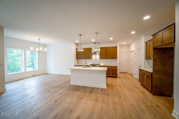 $649,900 | 49 Heritage Way, Bethlehem, NY 12158