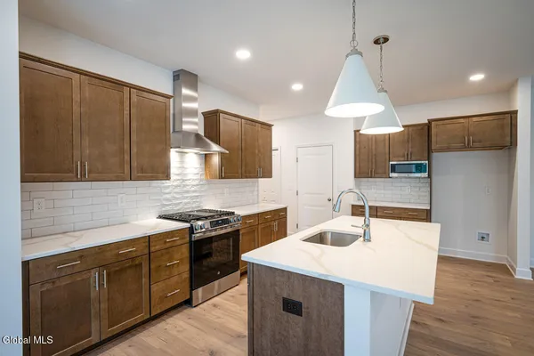 $649,900 | 49 Heritage Way, Bethlehem, NY 12158