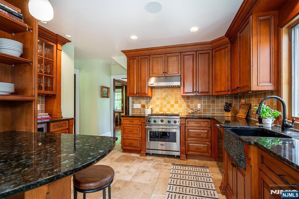 275 Highwood Avenue Ridgewood, NJ 07450 - Photo 11 of 29