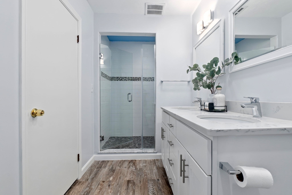 194 Springvale Avenue Everett, MA 02149 - Photo 13 of 34