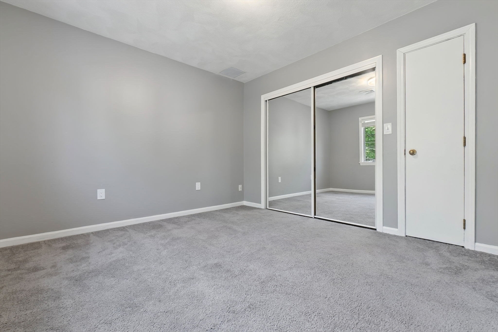 194 Springvale Avenue Everett, MA 02149 - Photo 16 of 34