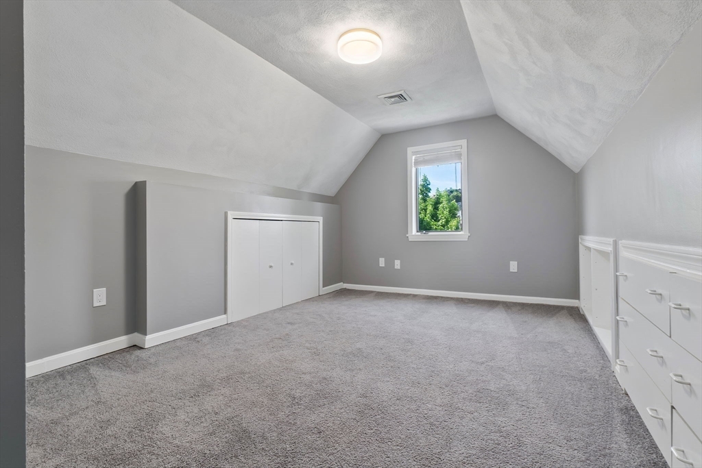 194 Springvale Avenue Everett, MA 02149 - Photo 19 of 34