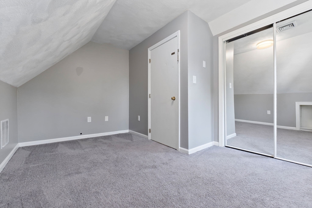 194 Springvale Avenue Everett, MA 02149 - Photo 22 of 34